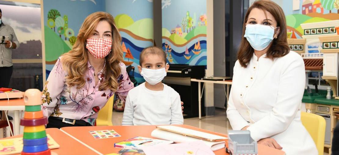 HRH Princess Ghida Talal Receives Majida El Roumi at the King Hussein Cancer Center